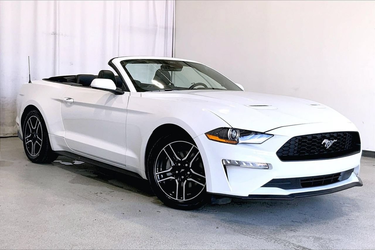 Used 2023 Ford Mustang Premium RWD image 1