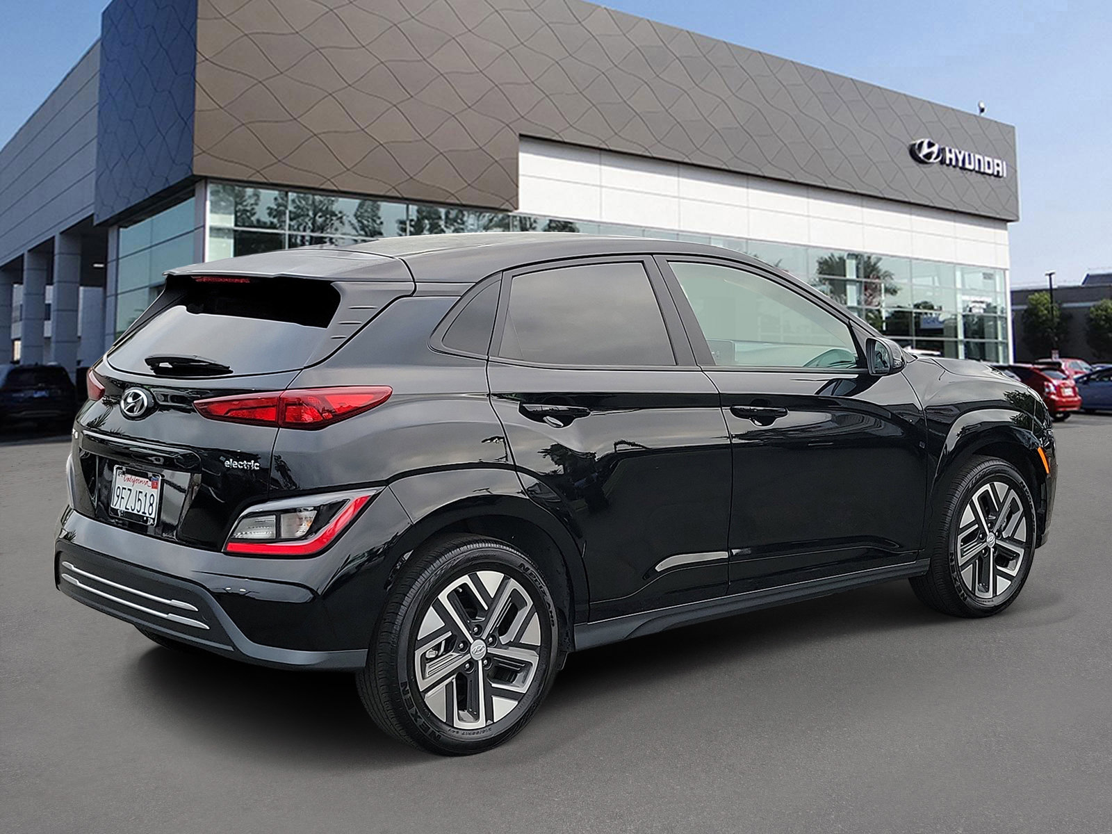 Certified 2023 Hyundai Kona SE w/ Cargo Package FWD image 2