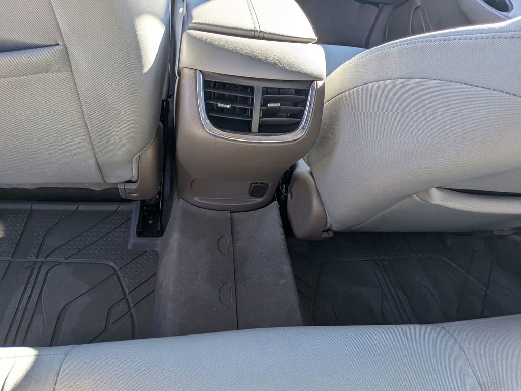 Used 2020 Chevrolet Malibu LT image 14