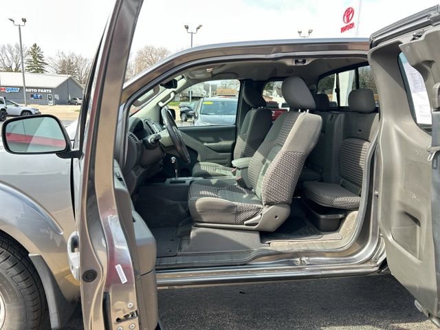Used 2016 Nissan Frontier SV w/ SV Value Truck Package image 14