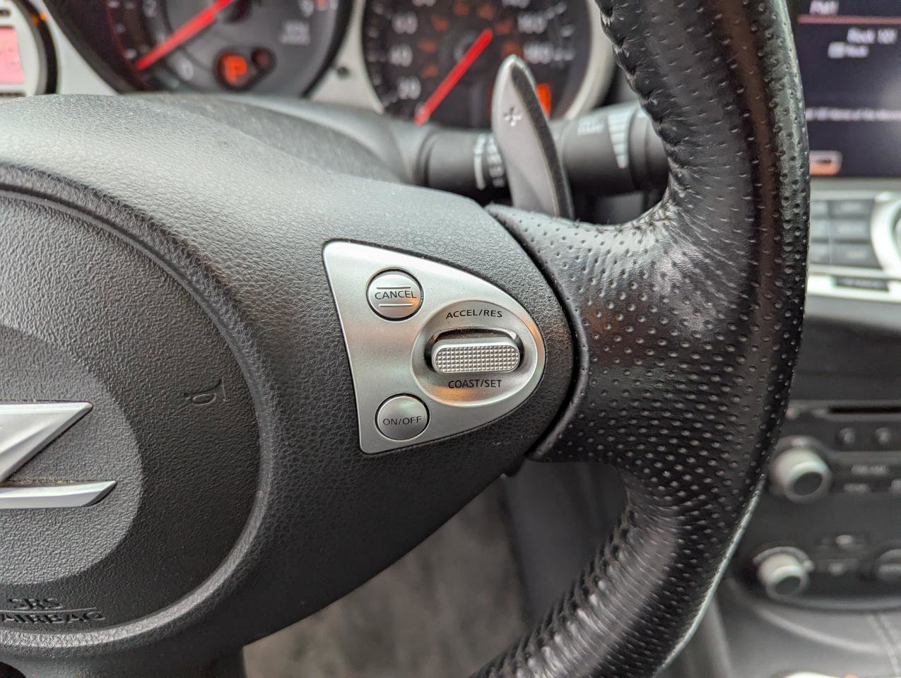 Used 2010 Nissan 370Z Touring w/ Sport Pkg image 16