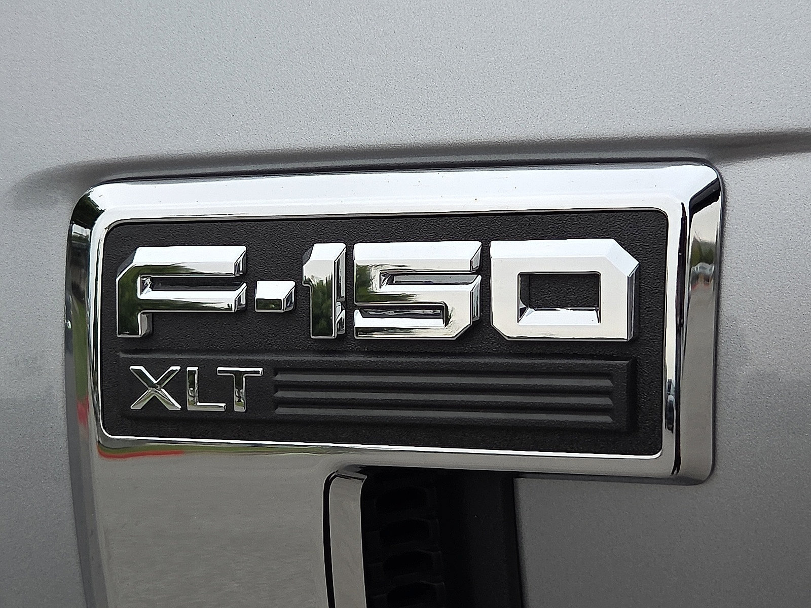 Certified 2024 Ford F150 XLT w/ Mobile Office Package AWD/4WD image 9