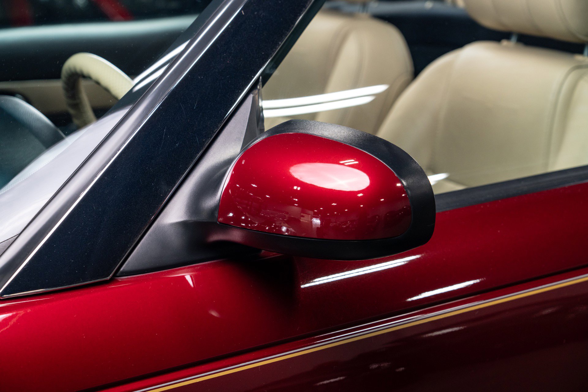 Used 2004 Ford Thunderbird Deluxe image 37