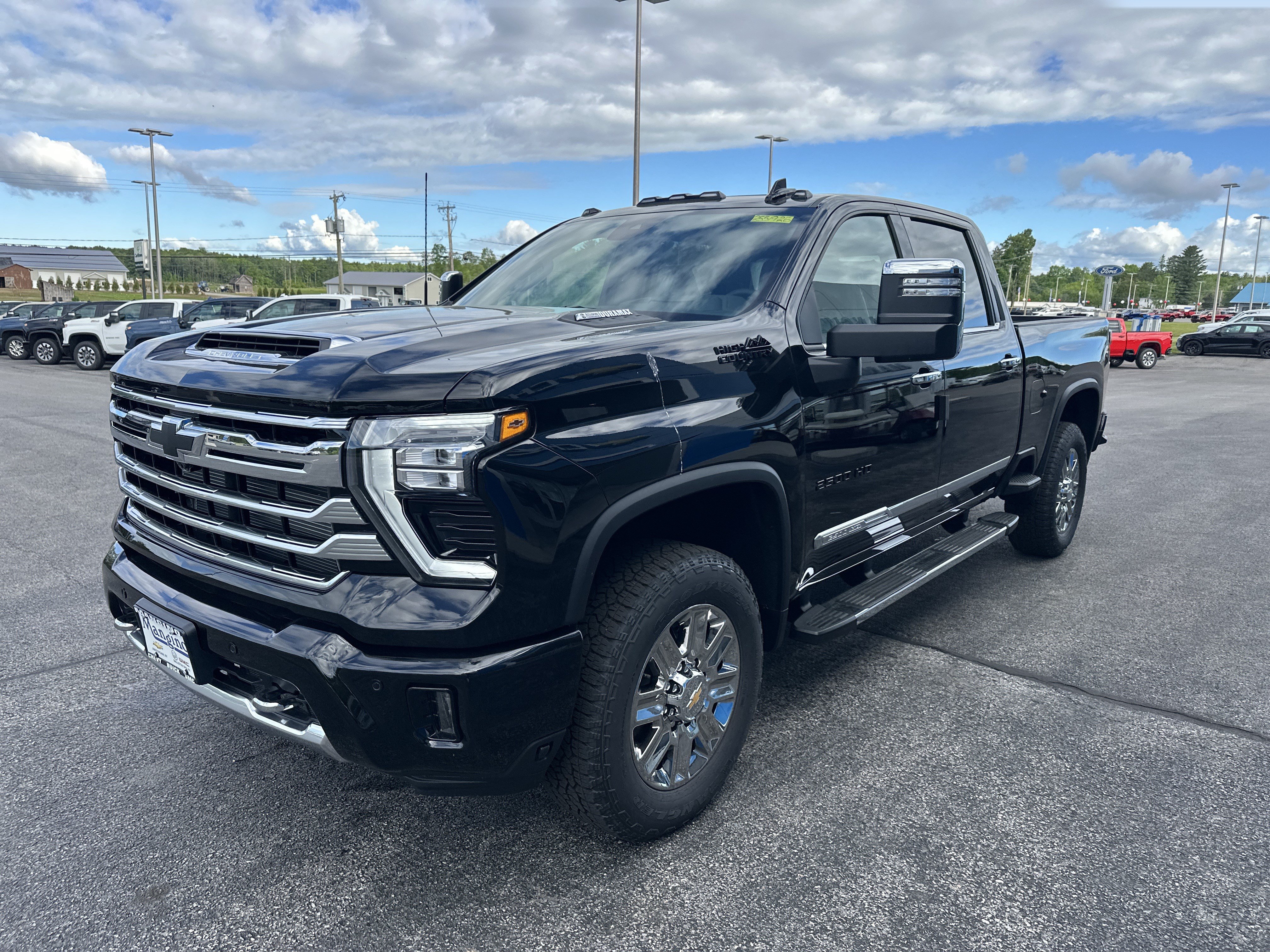 New 2026 Chevrolet Silverado 2500 High Country w/ High Country Premium Package AWD/4WD image 3