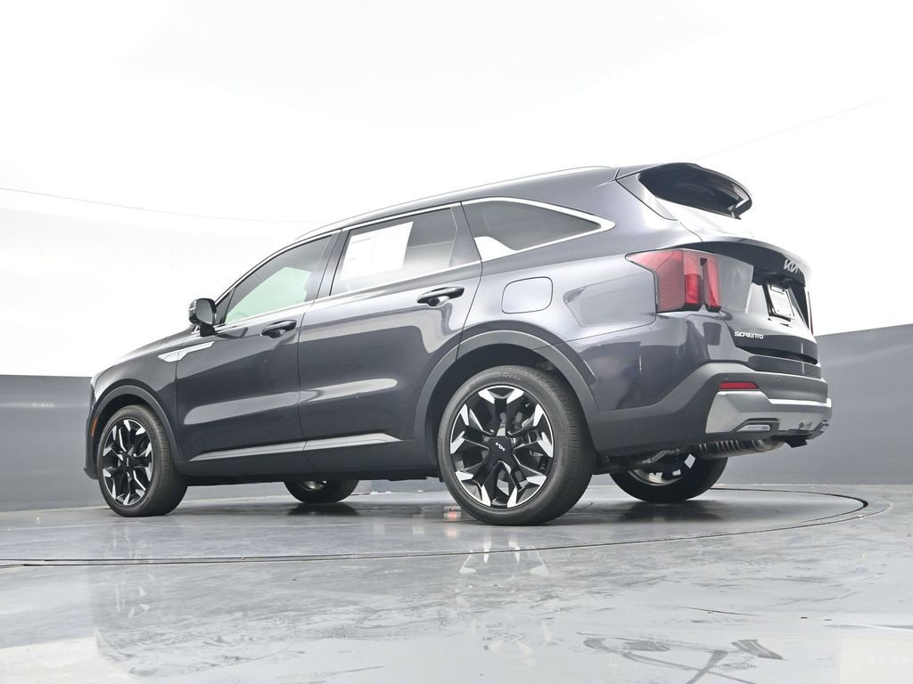 Used 2025 Kia Sorento EX w/ Panoramic Sunroof Package FWD image 38