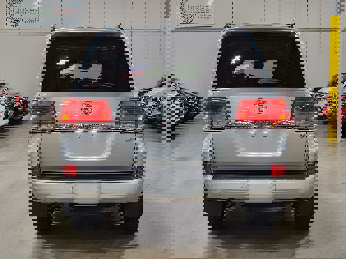 Used 2019 Toyota Land Cruiser image 10