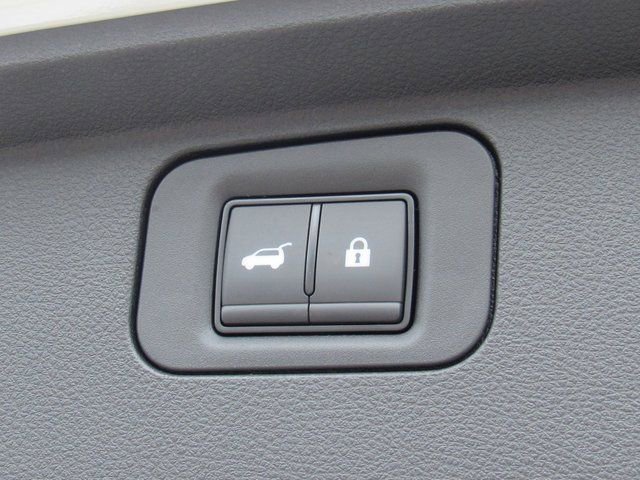 New 2026 Nissan Armada SL w/ Captain's Chari Seat Package image 6