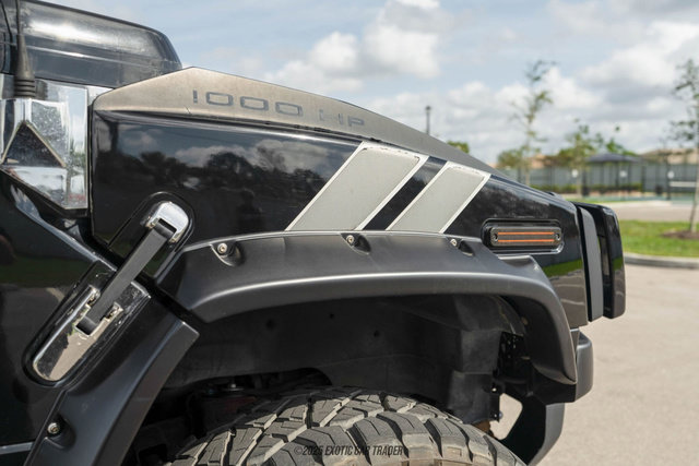 Used 2004 HUMMER H2 w/ Preferred Equipment Group image 85