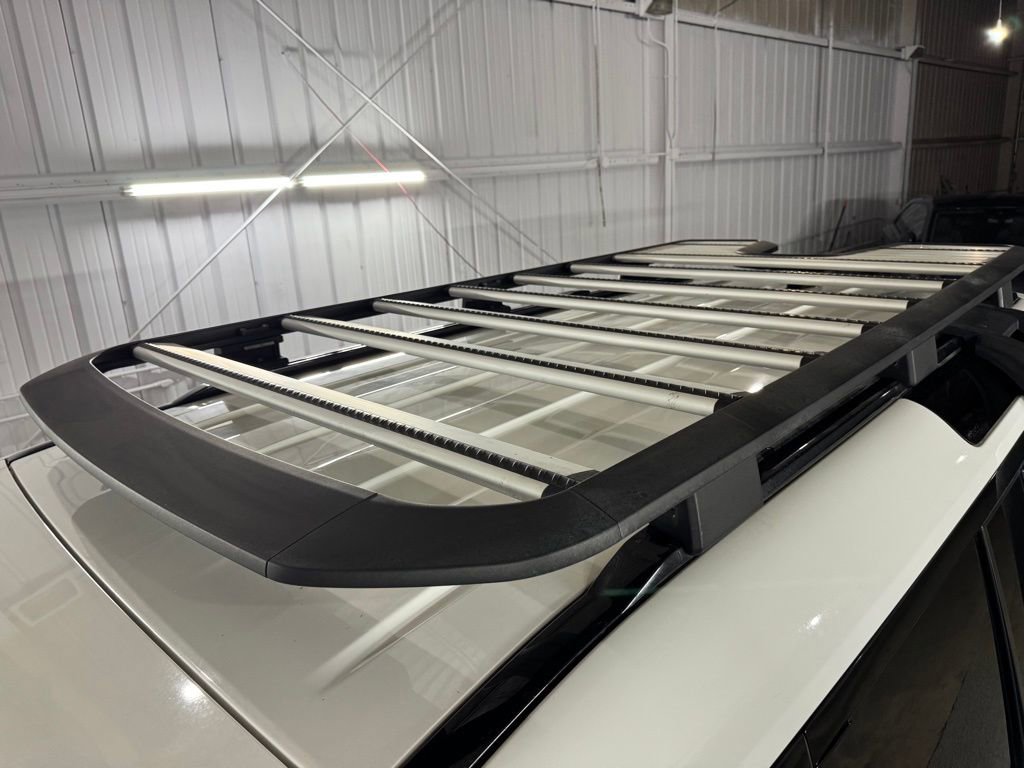 Used 2022 Land Rover Defender 110 image 23