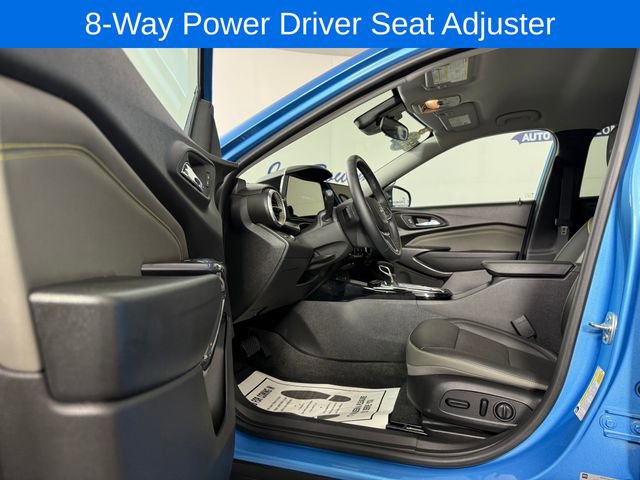 Used 2025 Chevrolet Trax ACTIV FWD image 11