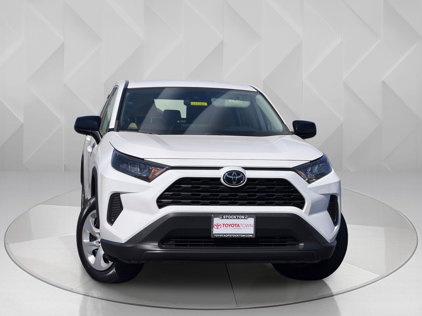 Used 2022 Toyota RAV4 LE image 5
