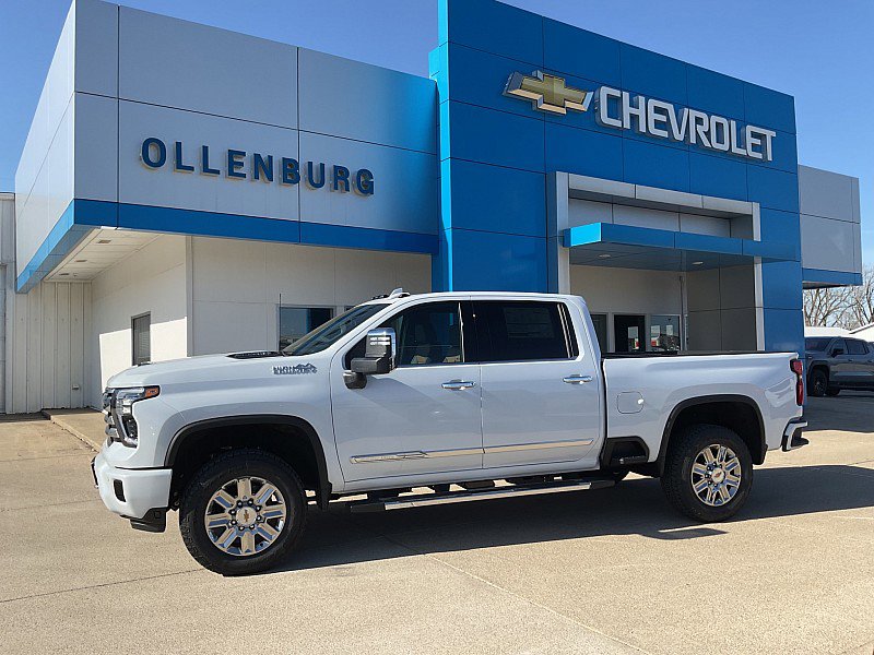 New 2026 Chevrolet Silverado 2500 High Country w/ Technology Package AWD/4WD image 1