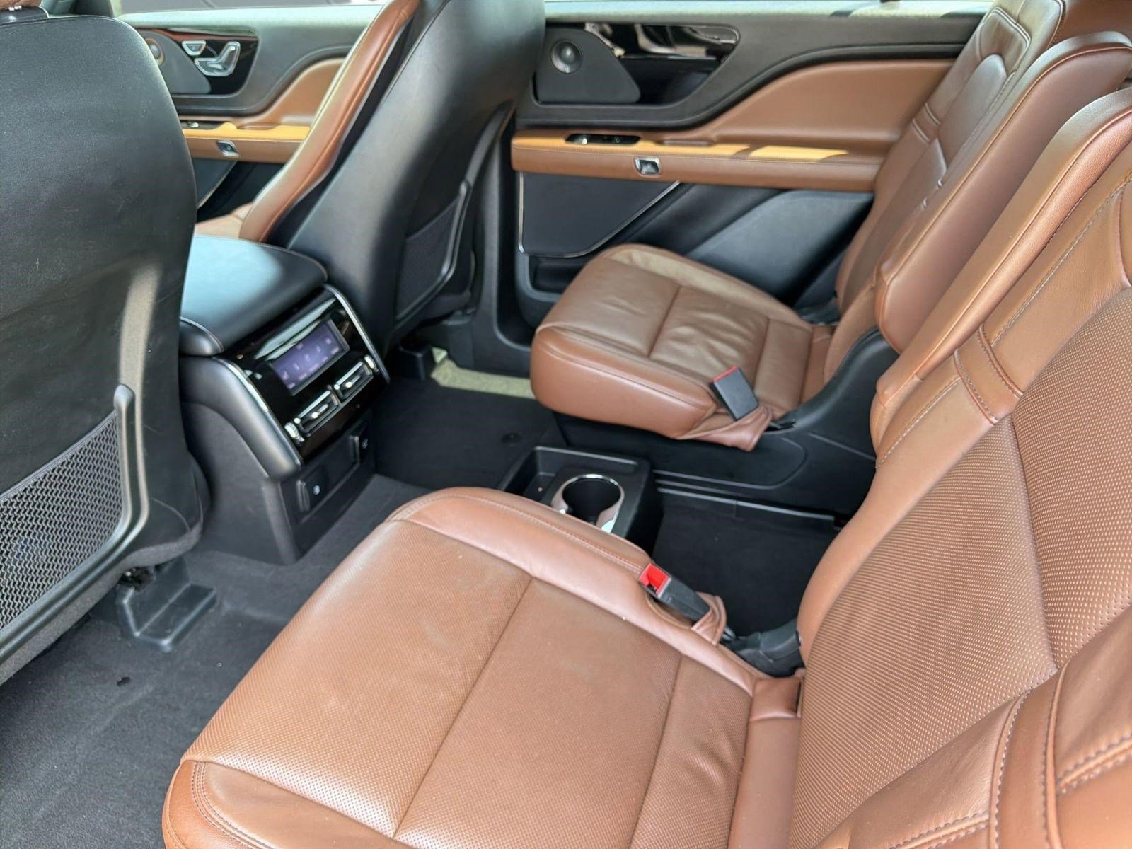 Used 2024 Lincoln Aviator Reserve w/ Equipment Group 201A AWD/4WD image 27