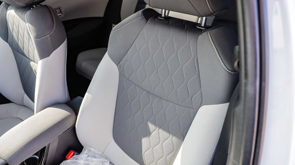 Used 2021 Toyota Corolla LE w/ Carpet Mat Package (TMS) FWD image 29