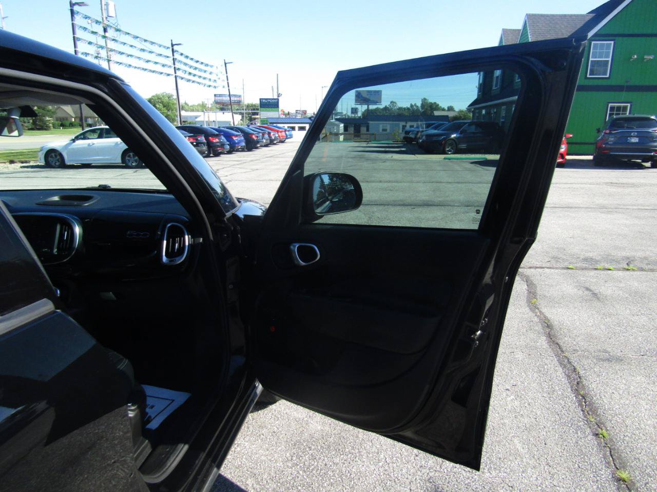 Used 2019 FIAT 500L Trekking FWD image 23