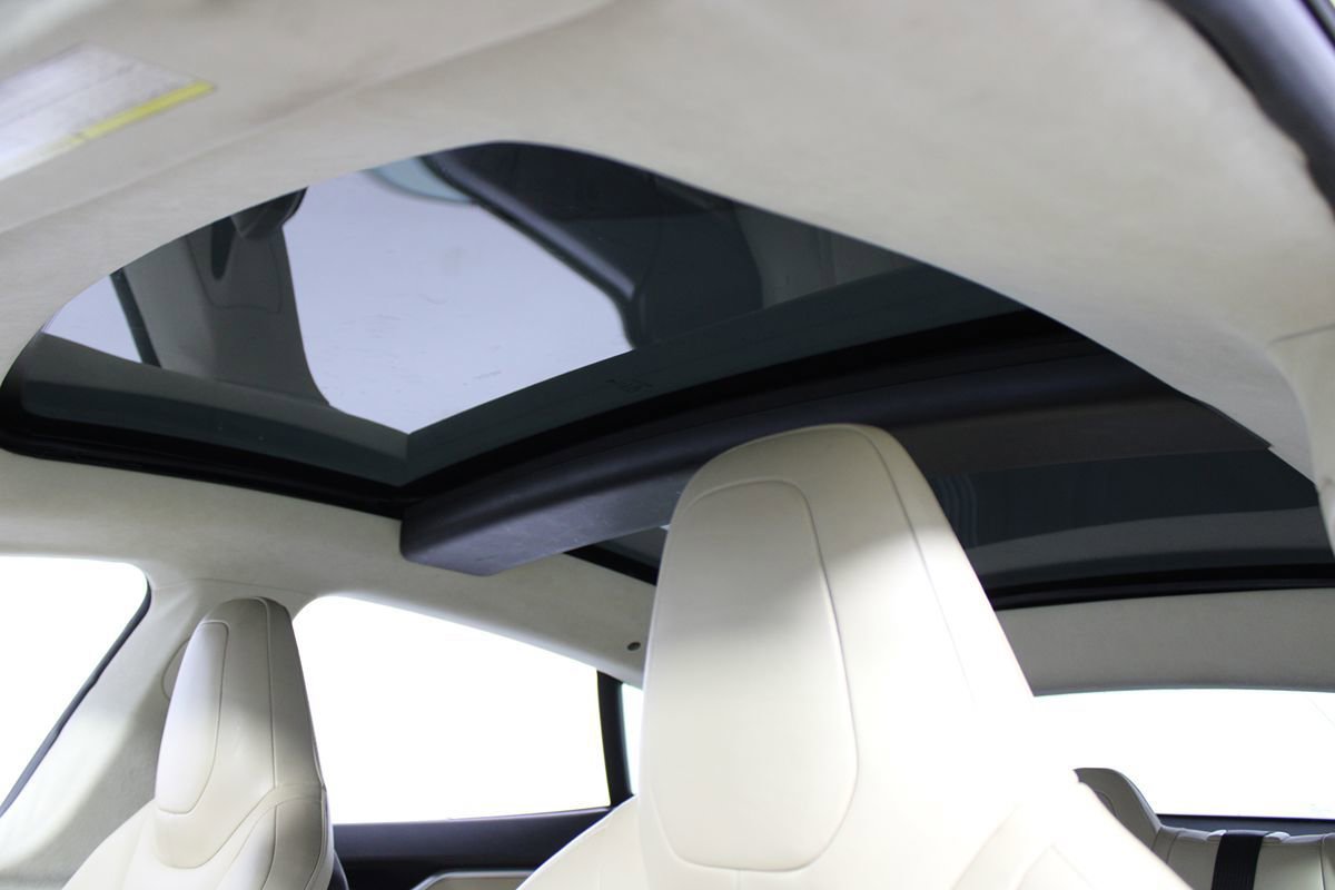 Used 2013 Tesla Model S Performance RWD image 41