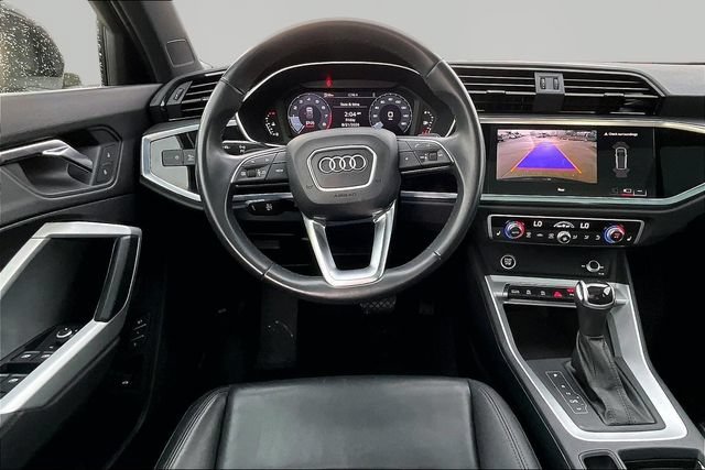 Used 2023 Audi Q3 2.0T Premium w/ Convenience Package AWD/4WD image 5