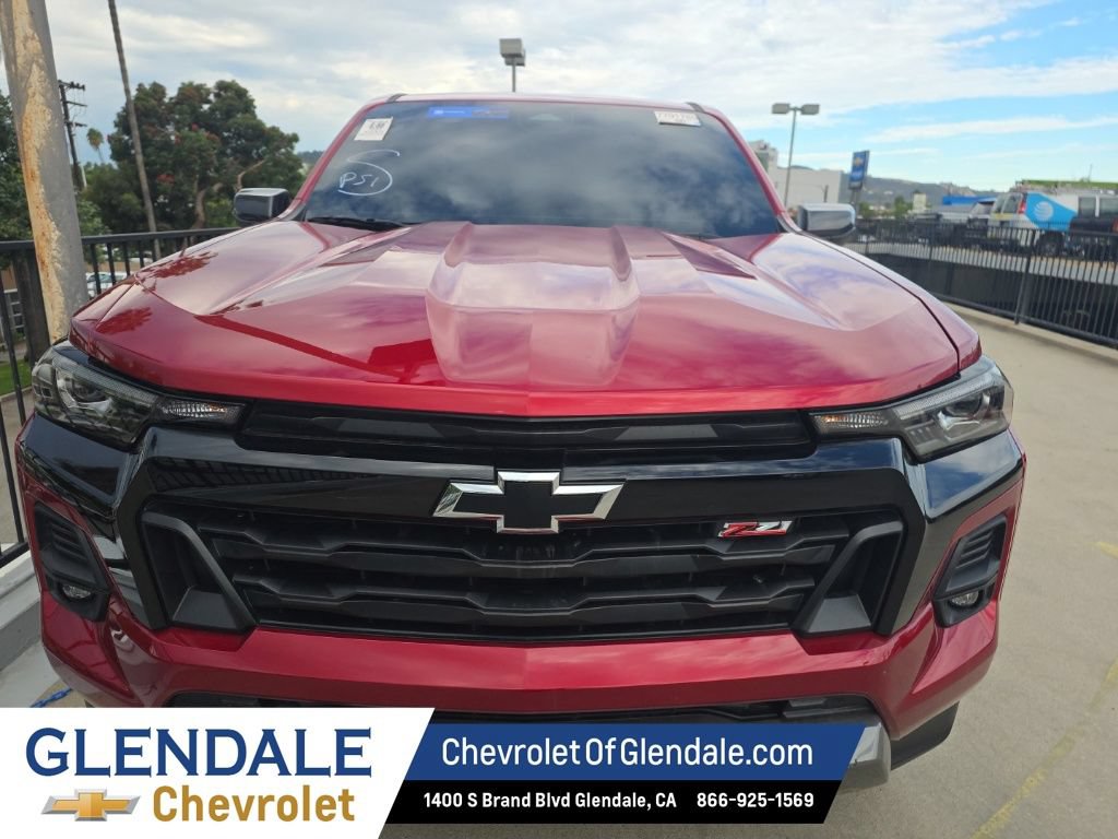 Used 2025 Chevrolet Colorado Z71 AWD/4WD image 6