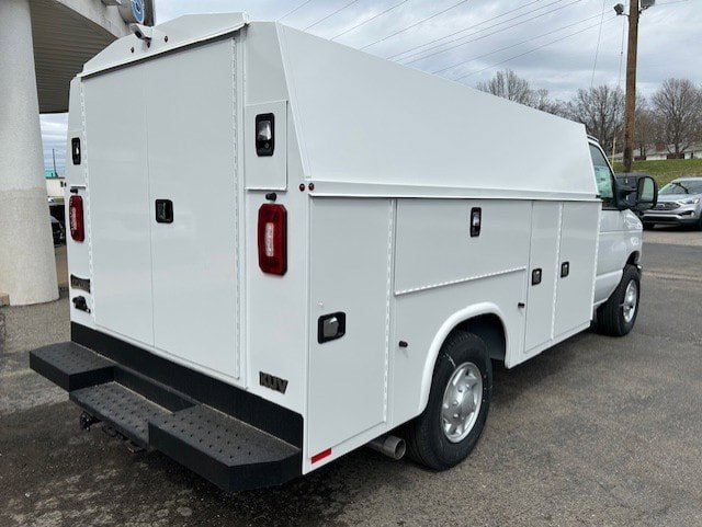 New 2025 Ford E-350 and Econoline 350 Super Duty w/ Power Equipment Group RWD image 7