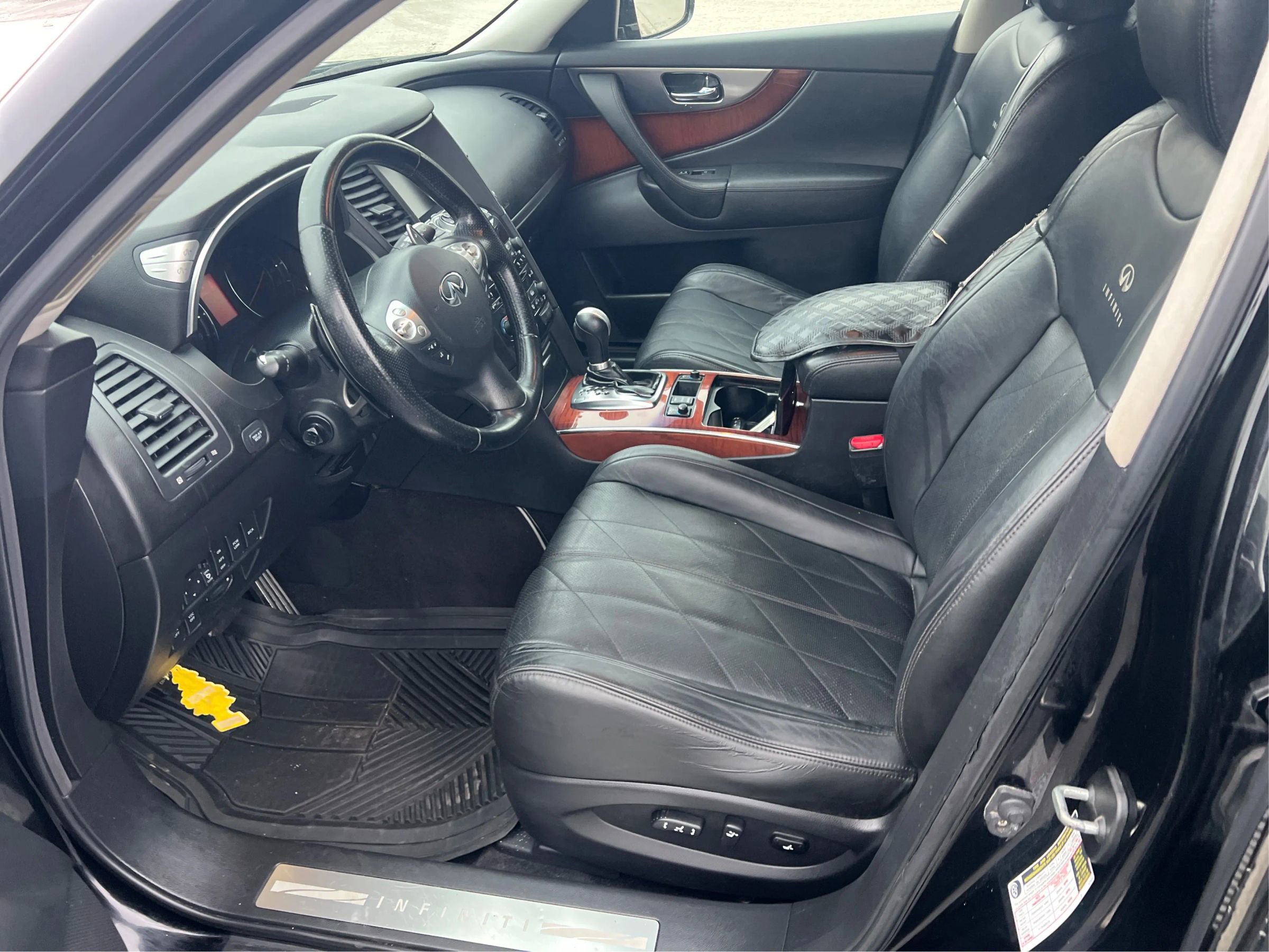 Used 2009 INFINITI FX35 AWD w/ Technology Pkg image 10