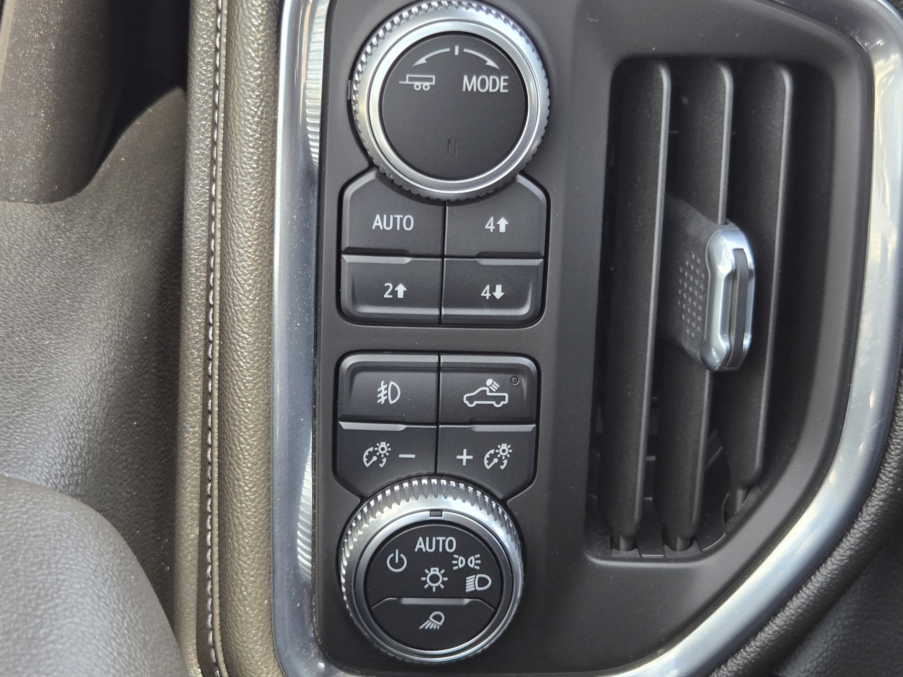 Used 2020 GMC Sierra 2500 SLE w/ SLE Value Package; AWD/4WD image 20