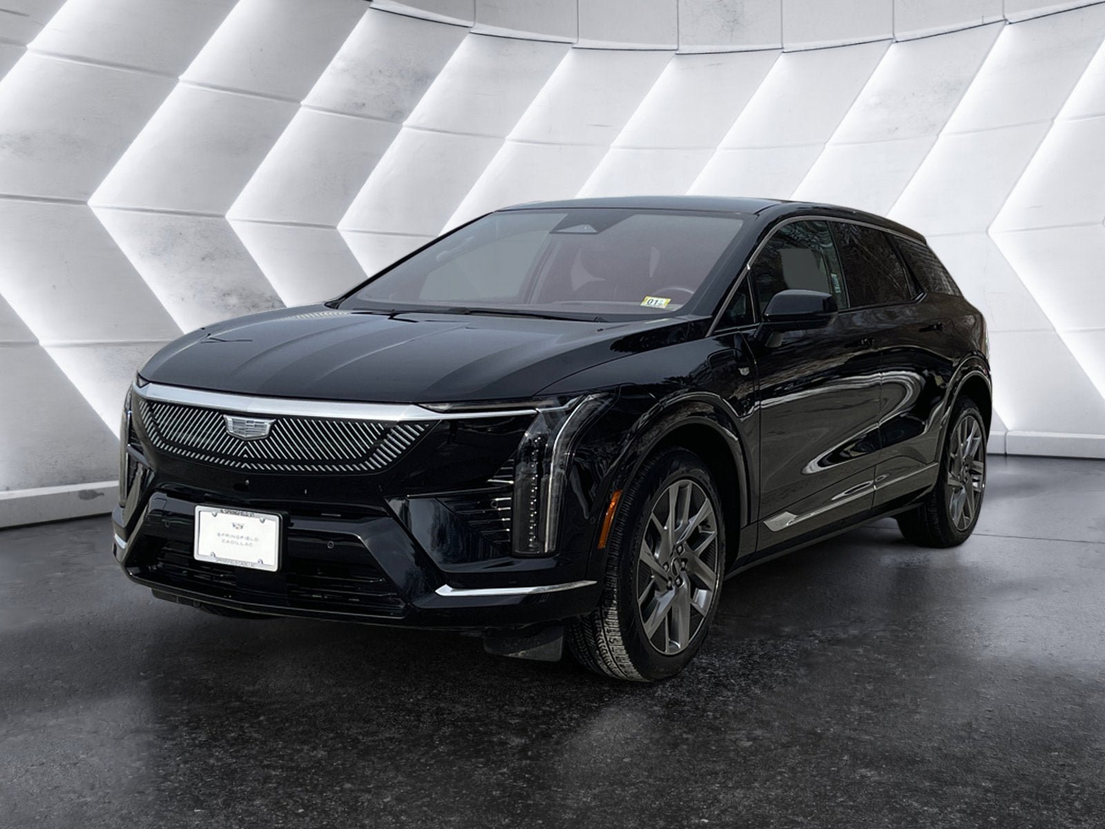 Used 2025 Cadillac Optiq Luxury 2 w/ LPO, Floor Liner Package AWD/4WD image 2