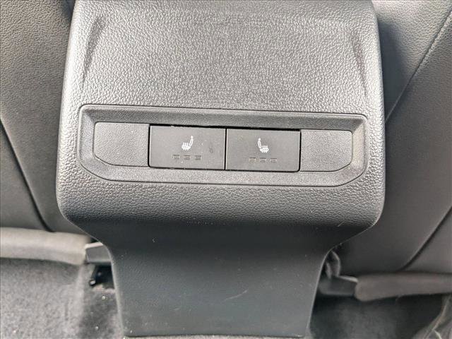 Used 2019 Volkswagen Jetta SE w/ Cold Weather Package image 17