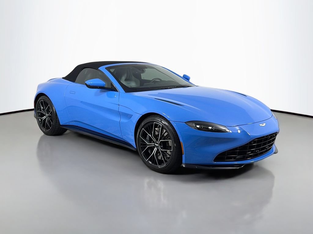 Used 2021 Aston Martin V8 Vantage Roadster RWD image 3