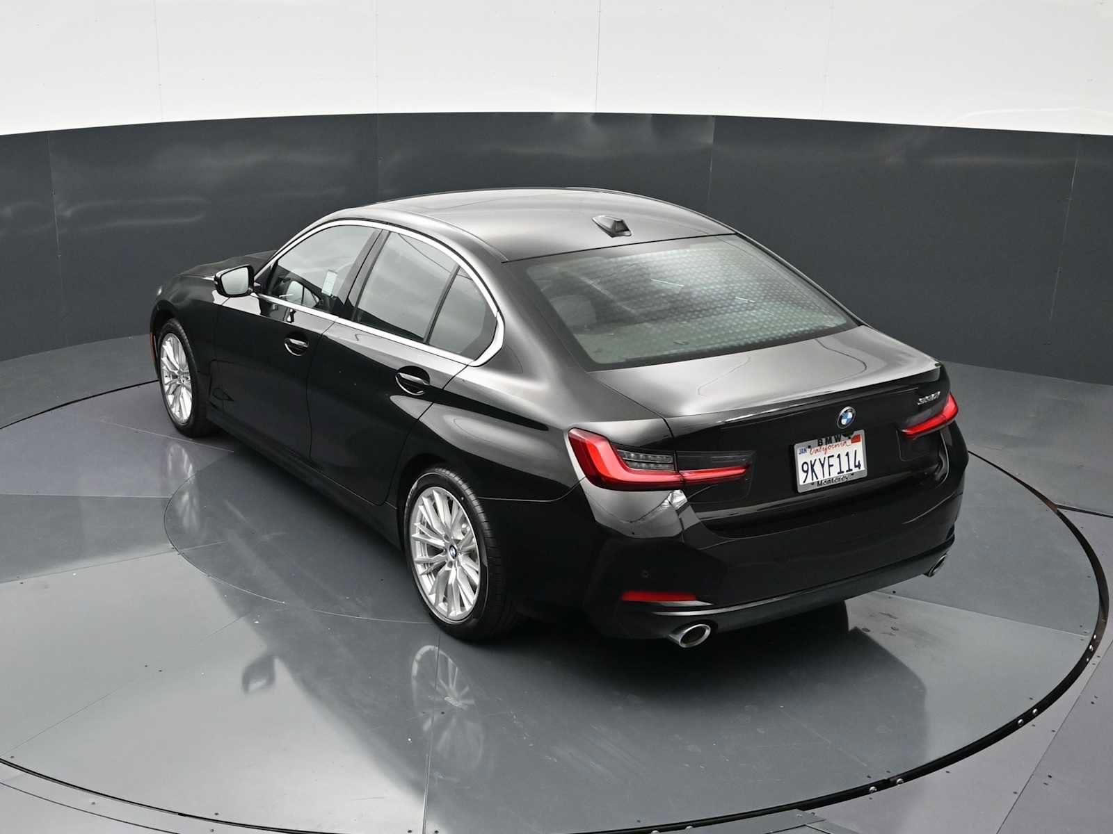 Certified 2024 BMW 330i Sedan w/ Premium Package RWD image 23