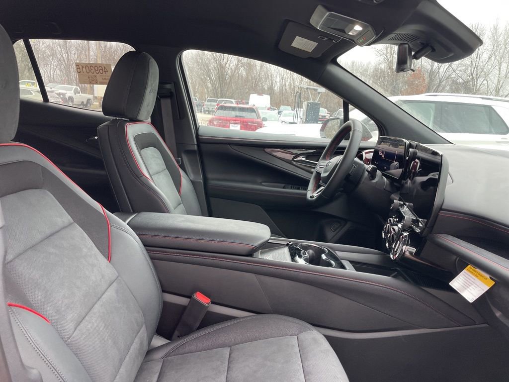Used 2024 Chevrolet Blazer EV RS image 16