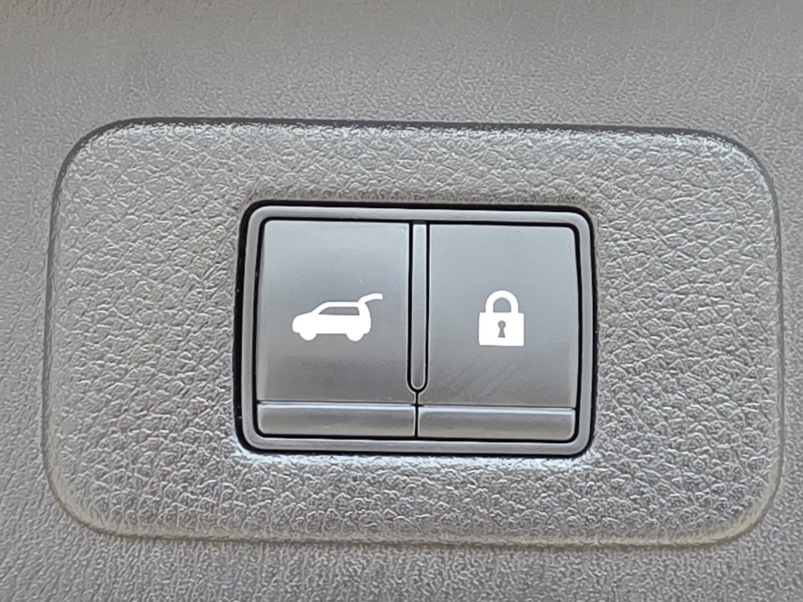 Used 2022 Nissan Armada SL RWD image 17