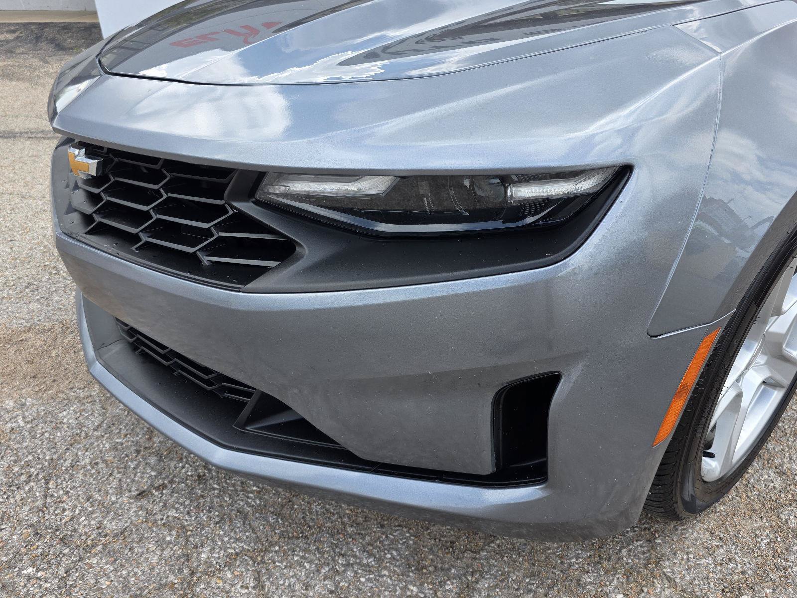 Used 2022 Chevrolet Camaro LT RWD image 32