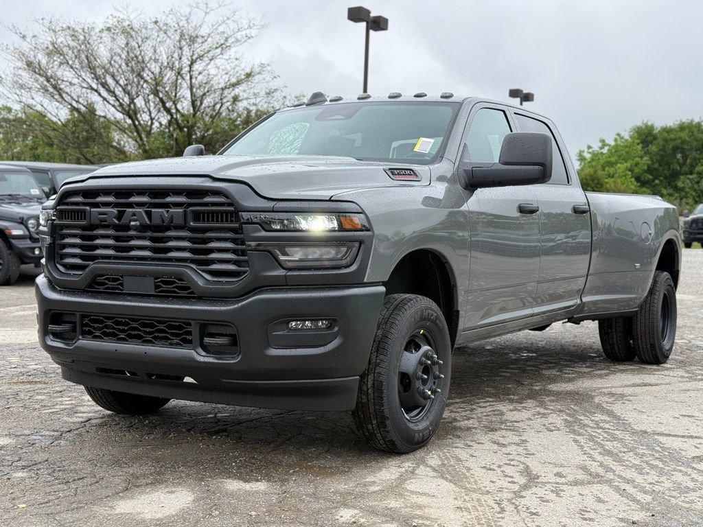New 2026 RAM 3500 Tradesman AWD/4WD image 2