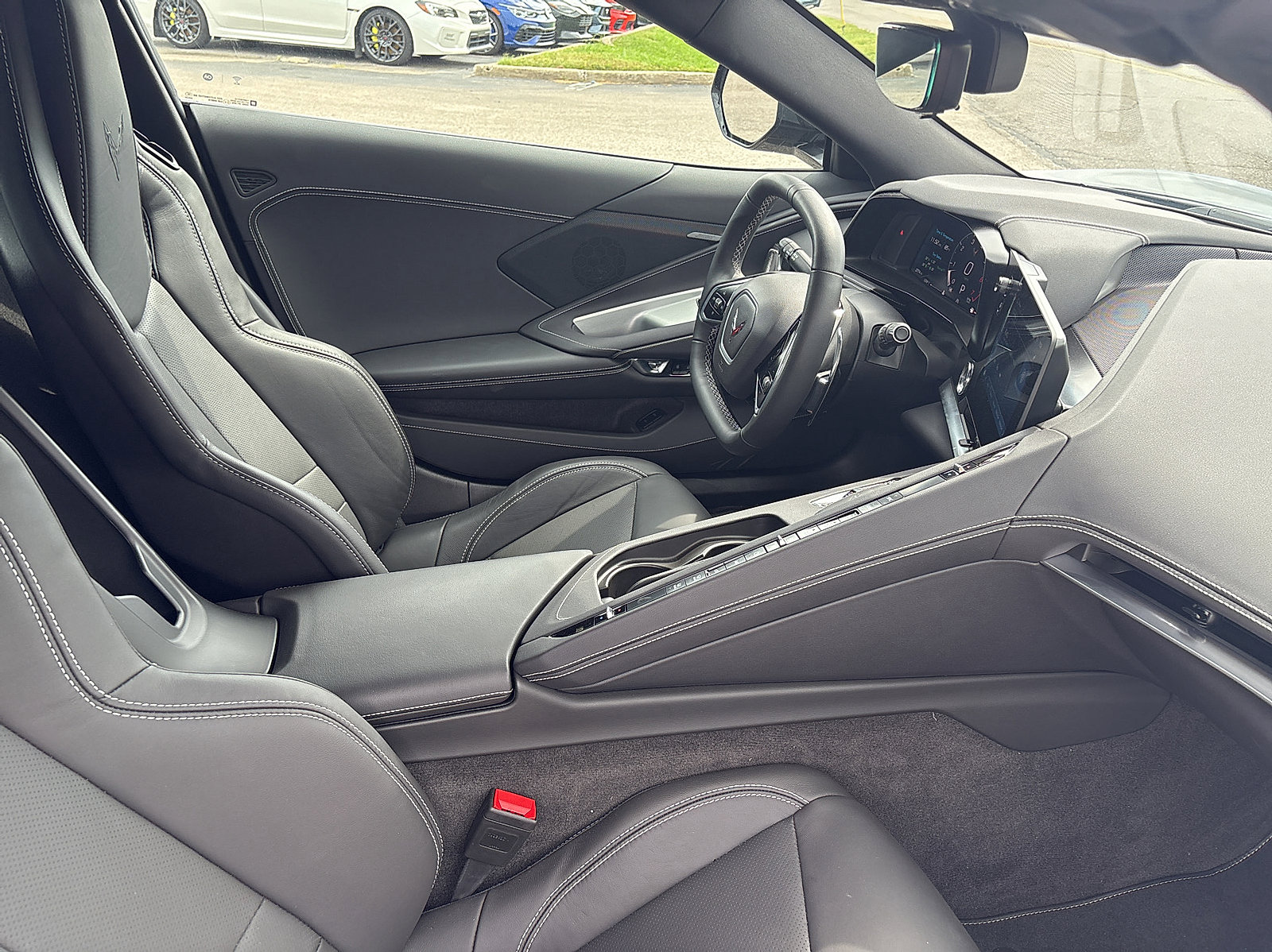 Used 2024 Chevrolet Corvette Stingray Coupe w/ Body-Color Dual Roof Package image 7