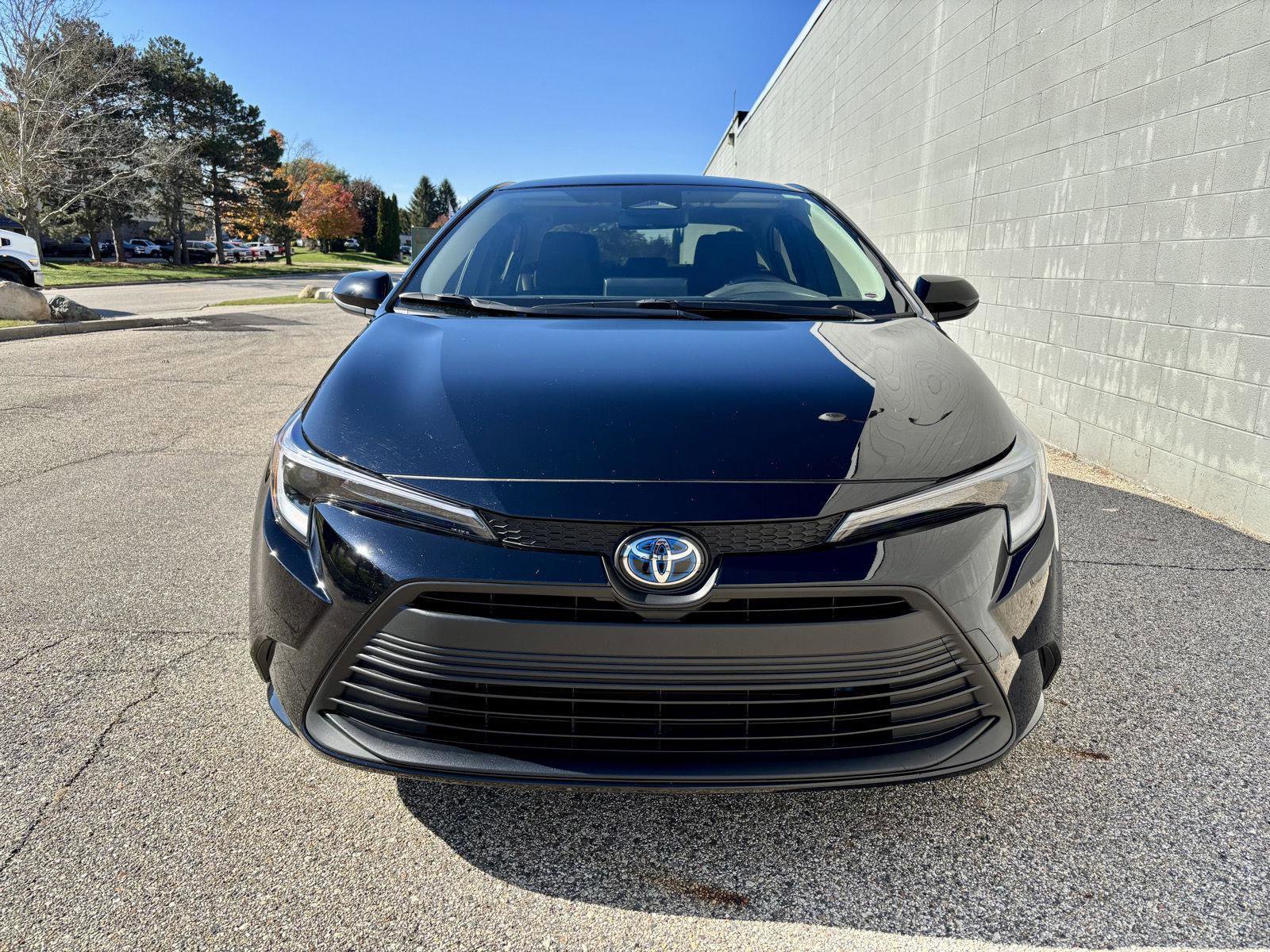 Used 2025 Toyota Corolla LE image 26