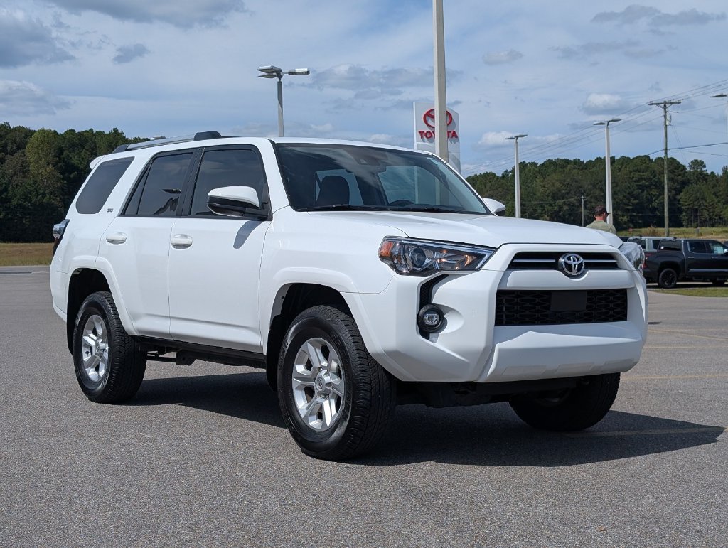 Used 2024 Toyota 4Runner SR5 AWD/4WD image 7