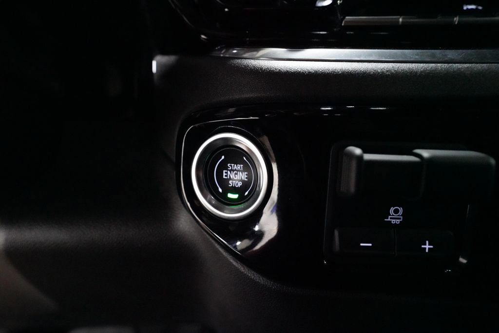 Used 2025 GMC Sierra 1500 Elevation image 30