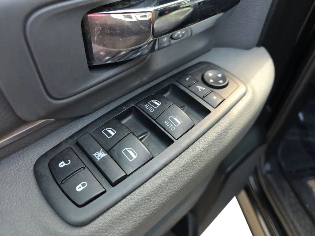 Used 2020 RAM 1500 Warlock w/ Luxury Group AWD/4WD image 13