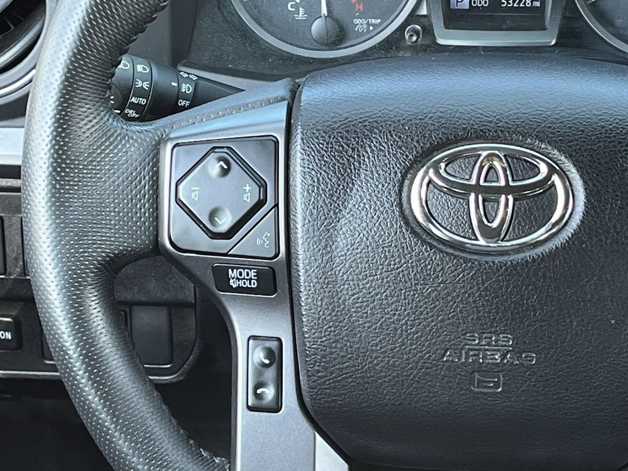 Used 2022 Toyota Tacoma TRD Sport w/ Technology Package RWD image 12