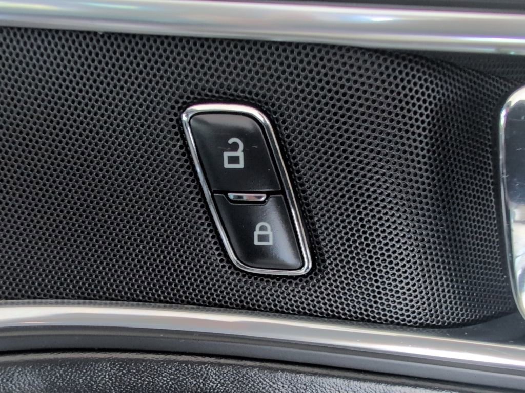 Used 2018 Ford Explorer Platinum AWD/4WD image 47