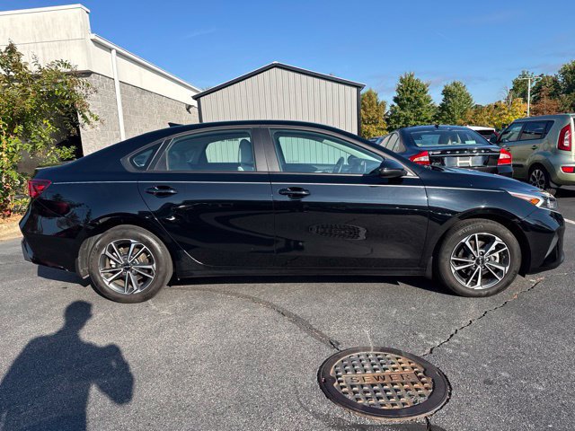 Used 2023 Kia Forte LXS w/ LXS Technology Package FWD image 7
