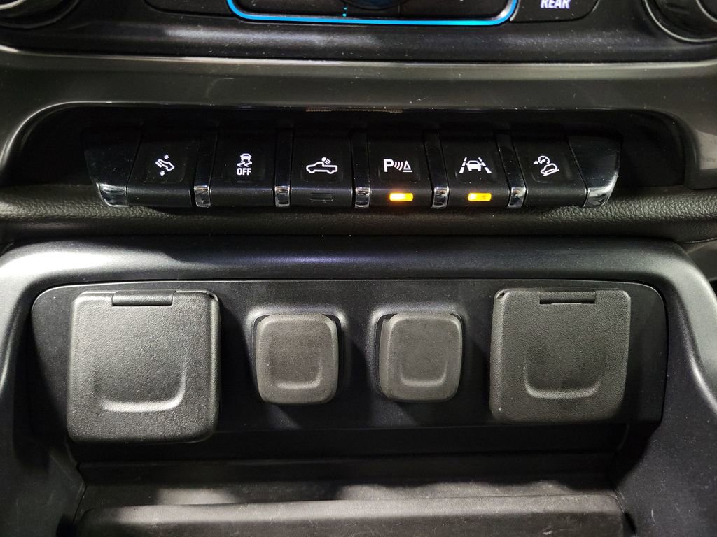 Used 2018 Chevrolet Silverado 1500 LTZ Z71 w/ Centennial Edition image 16