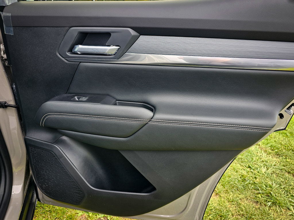 New 2027 GMC Terrain Elevation w/ Elevation Premium Package AWD/4WD image 40