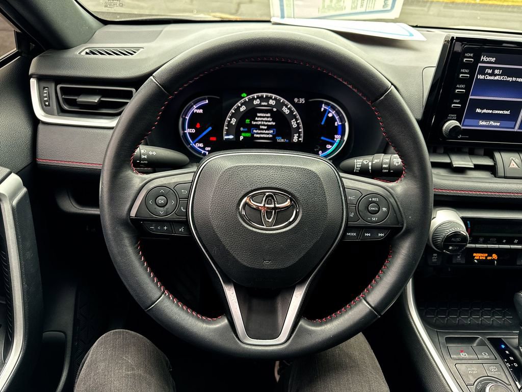 Used 2022 Toyota RAV4 SE image 14