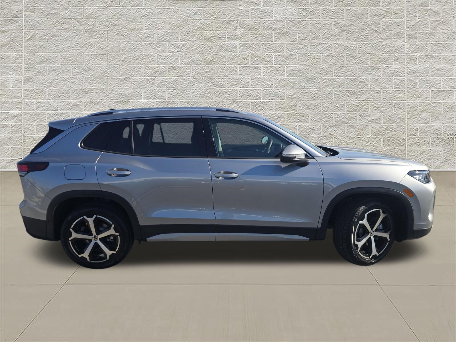New 2026 Volkswagen Tiguan SE AWD/4WD image 8