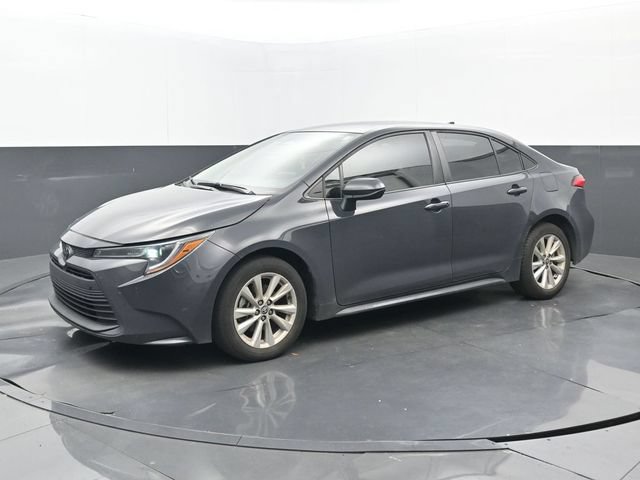 Used 2024 Toyota Corolla LE w/ LE Convenience Package FWD image 8