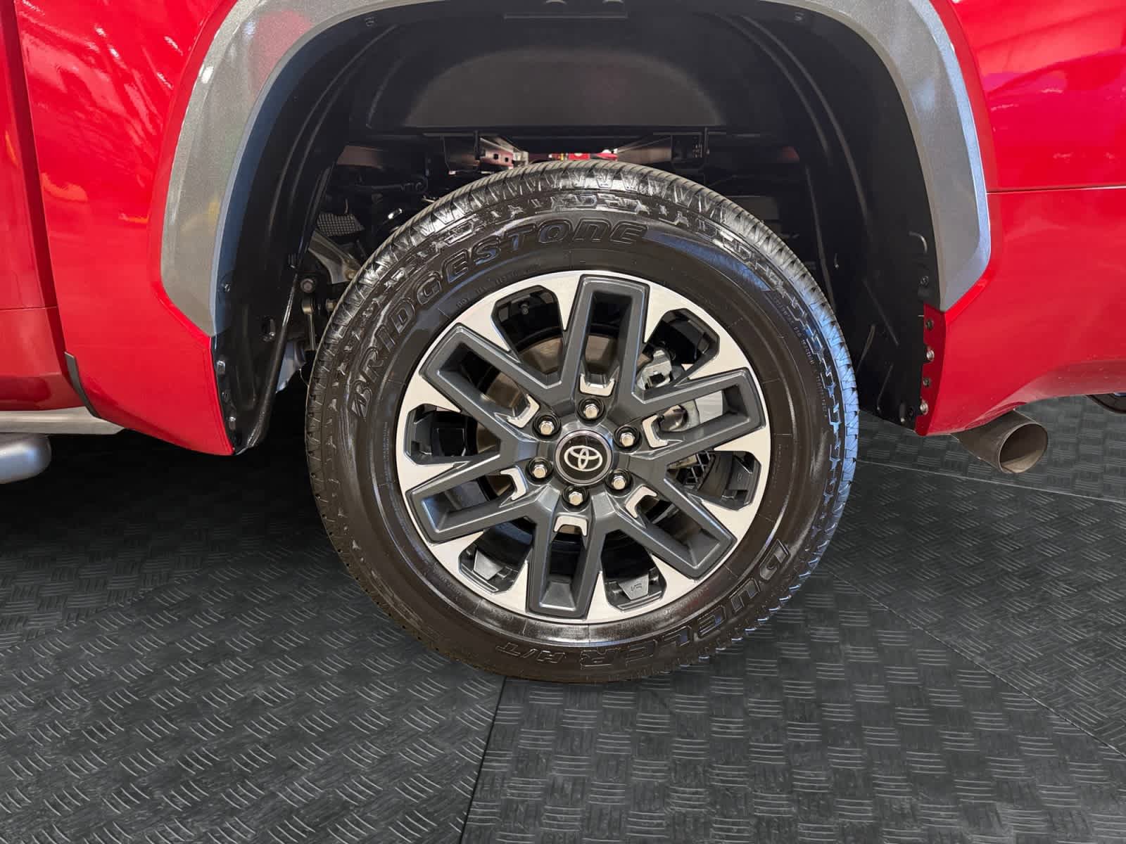 Used 2026 Toyota Tundra Limited AWD/4WD image 15