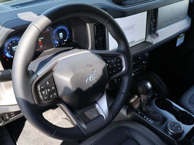 New 2026 Ford Bronco Outer Banks w/ Sasquatch Package image 3