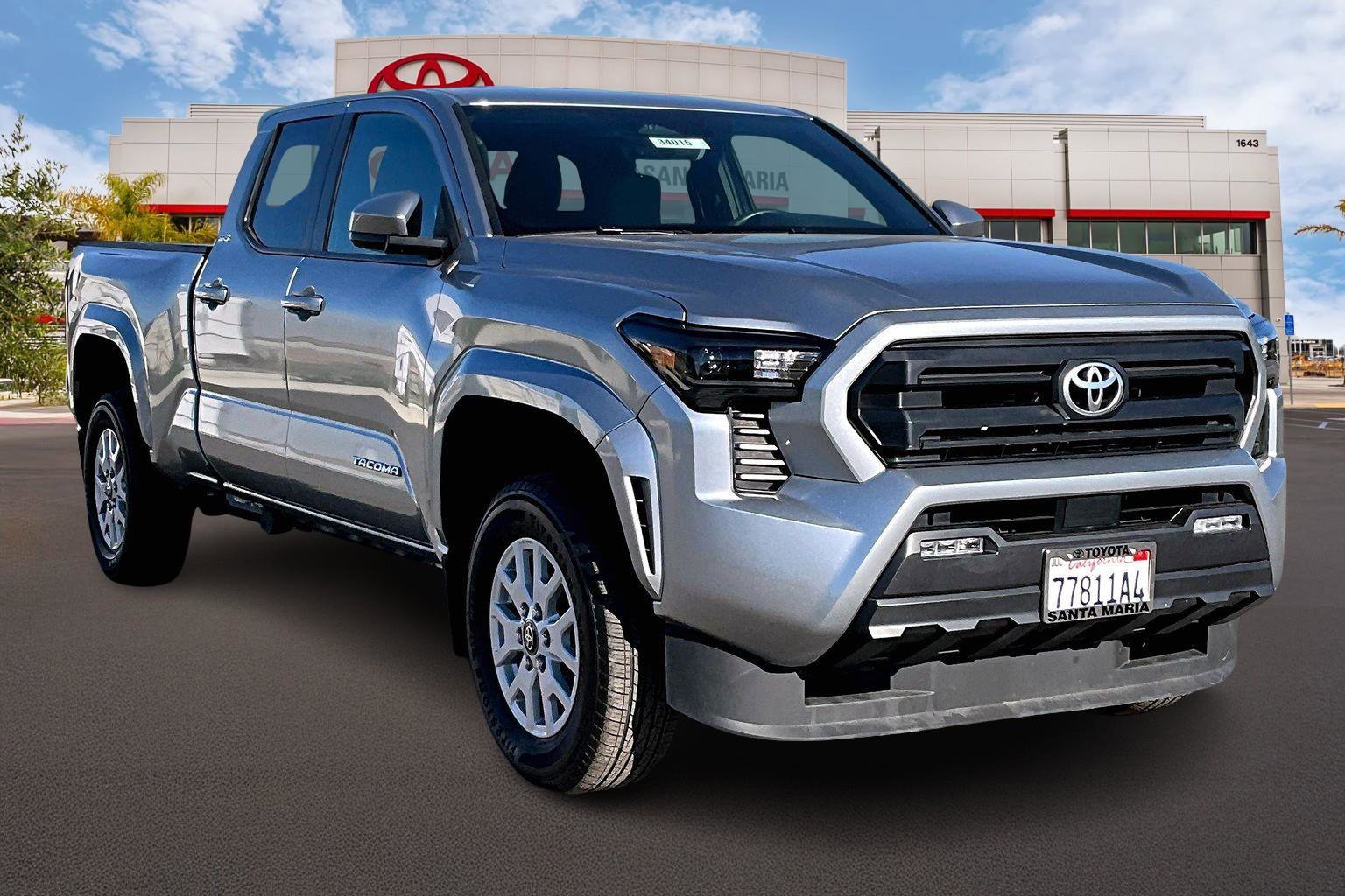 Certified 2024 Toyota Tacoma SR5 image 1