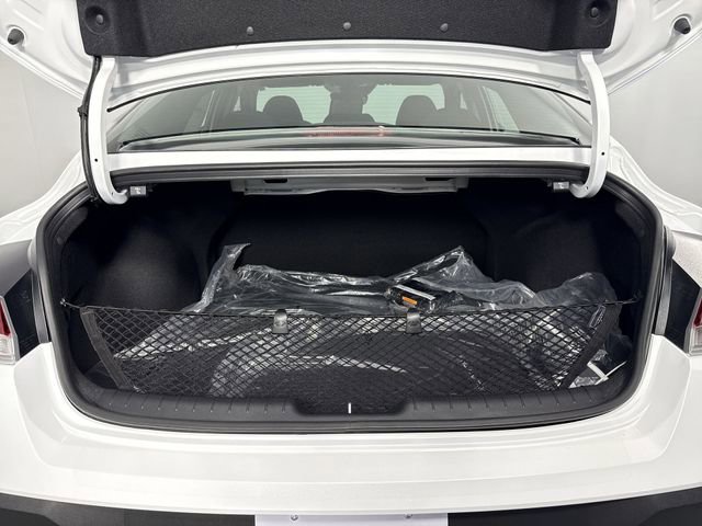Used 2025 Hyundai Elantra Hybrid FWD image 42